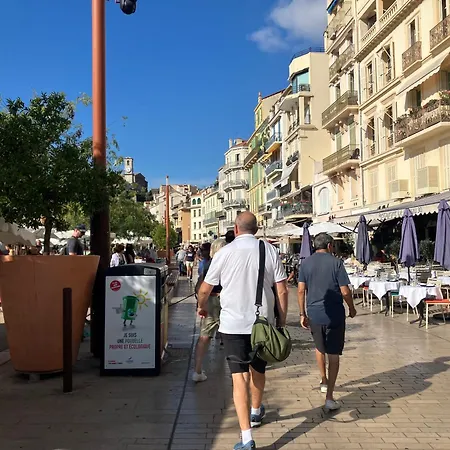 Terrace Front & Sea View *