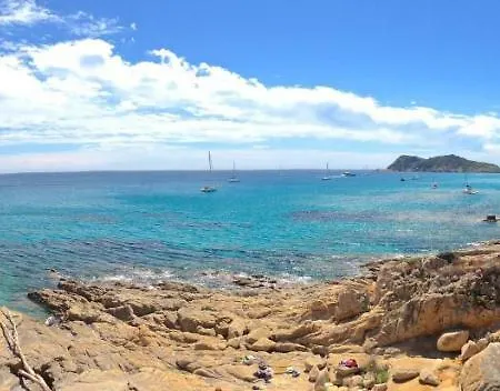 Terrace Front & Sea View *