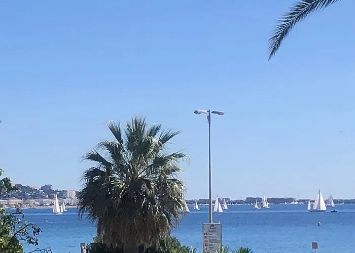 Apartament Terrace Front & Sea View Cannes