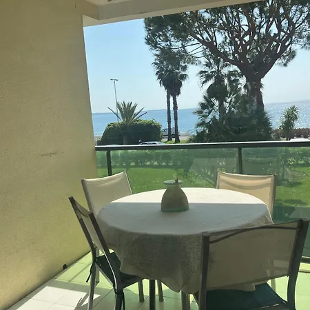 Apartment Terrace Front & Sea View