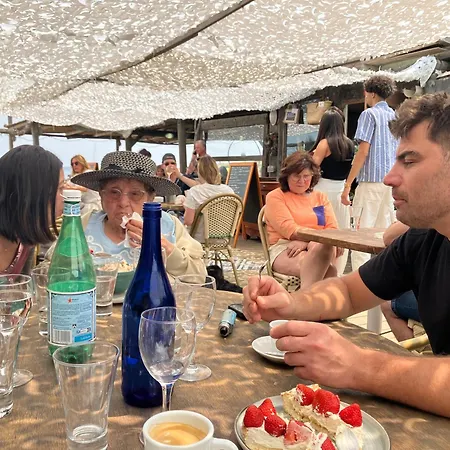 Terrace Front & Sea View * كان