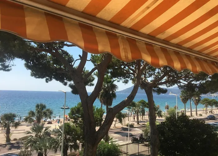 Terrace Front & Sea View Daire *
