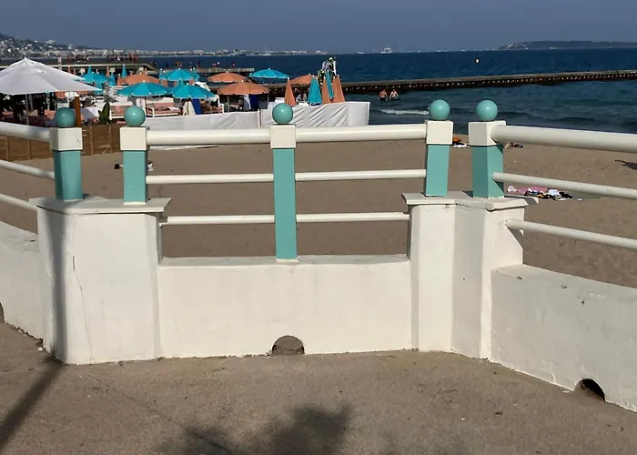 Terrace Front & Sea View *