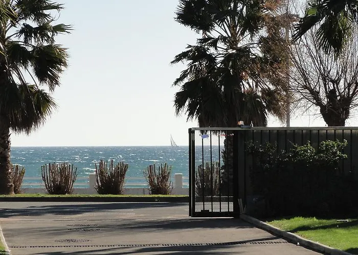 아파트 Terrace Front & Sea View