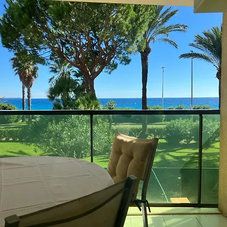 Terrace Front & Sea View Apartman