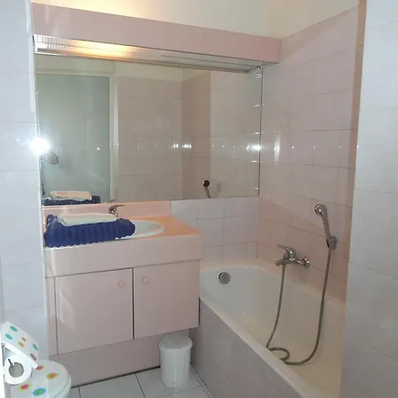 Terrace Front & Sea View Apartman *